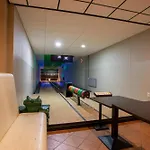 Dom wakacyjny Evergreen Wellness Met Sauna & Hottub Ewijk