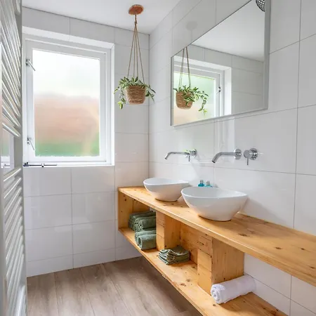 Evergreen Wellness Met Sauna & Hottub Ferienhaus