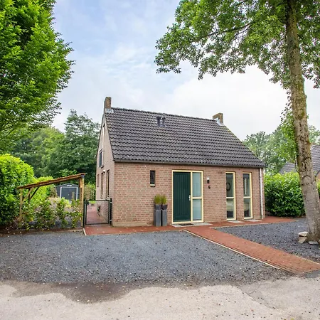 Dom wakacyjny Evergreen Wellness Met Sauna & Hottub