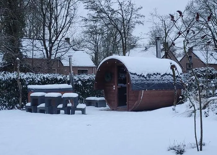 Evergreen Wellness Met Sauna & Hottub Nyaraló