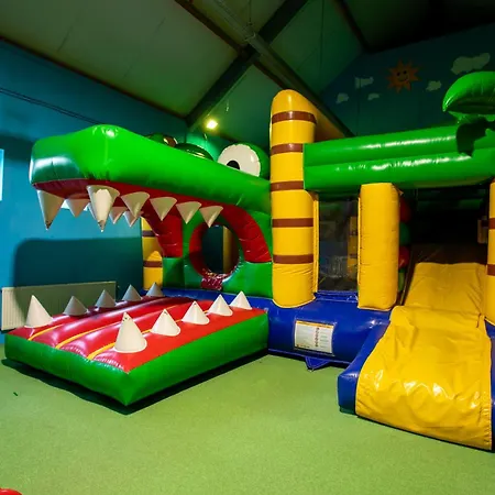 Evergreen Wellness Met Sauna & Hottub Ferienhaus